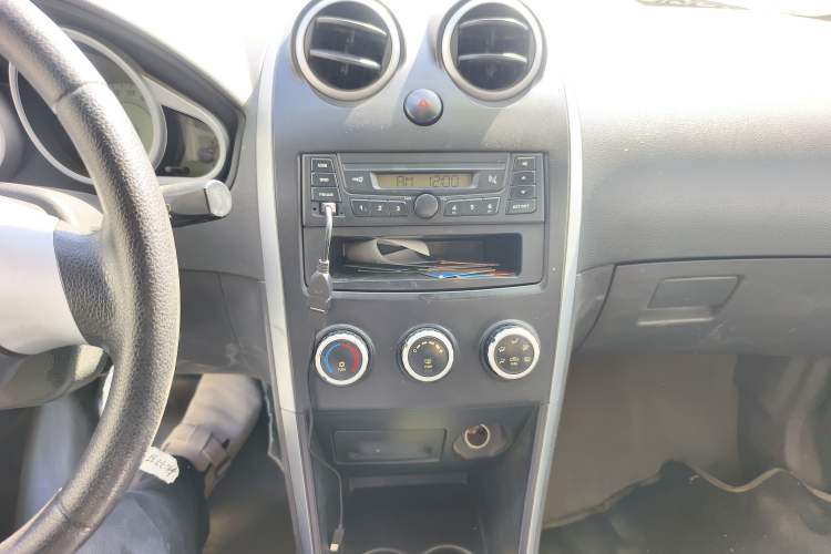 Used Haima Qubit 2012 1.3L Manual Cool Edition Audio And AC Panel