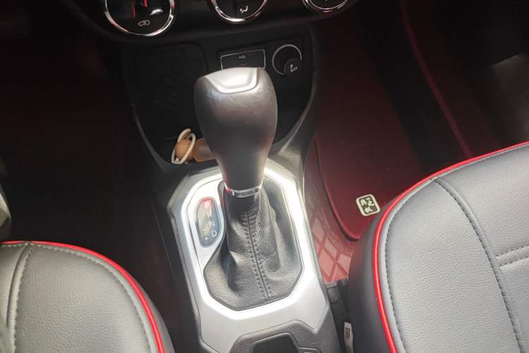 Used Jeep Renegade 2016 1.4T Automatic Jingneng Version+ Gear Lever