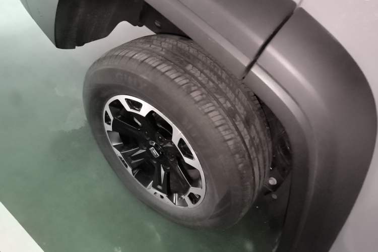 Used Tank 300 New Energy 2025 Hi4-T Right Rear Wheel Hub