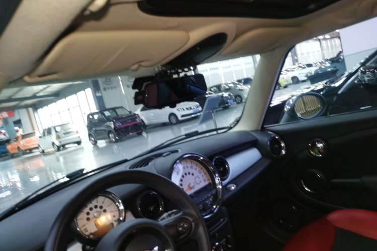 Used MINI MINI 2013 1.6L ONE Limited Edition Third Version