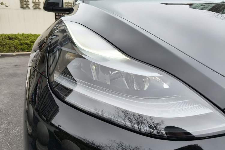 Used Tesla Model Y 2023 Rear-Wheel-Drive Version