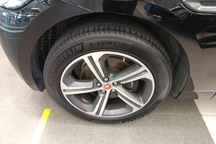 Used Jaguar F-PACE 2020 300-Sport Sports Edition