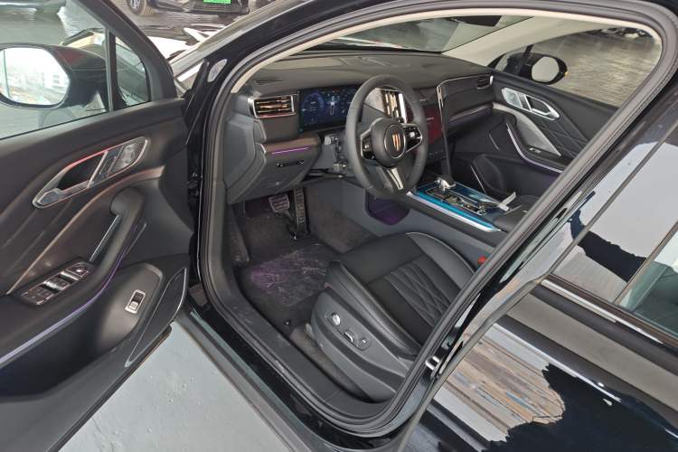 Used Hongqi HS7 PHEV 2024 2.0T PHEV Four-Wheel Drive Flagship Edition 7 Seats
