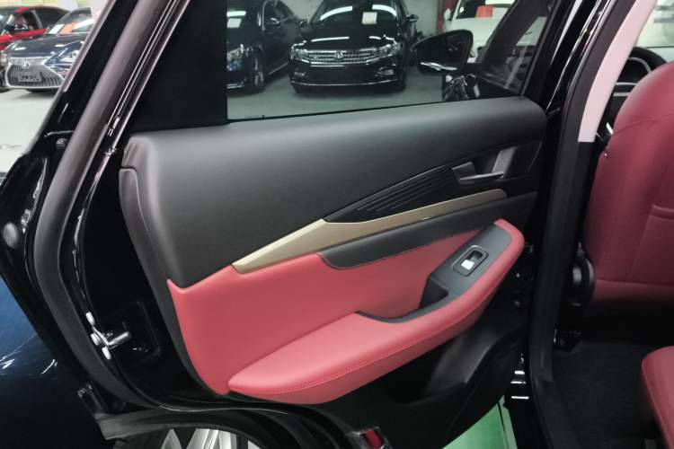 Used JETOUR X70 2024 1.5T DCT Glory PRO 5-Seater