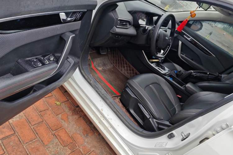 Used Dongfeng Aeolus Yixuan 2020 230T Automatic Dazzle Track Edition