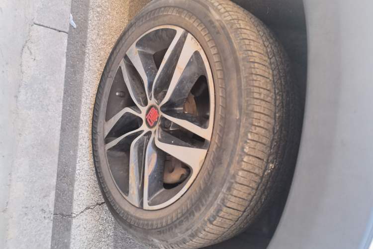 Used BYD Tang New Energy 2015 2.0T Four-Wheel-Drive Flagship Model
