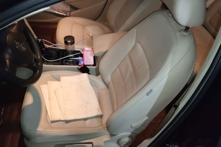 Used Volkswagen Passat 2013 1.8TSI DSG Government Procurement Edition Left Front Seat