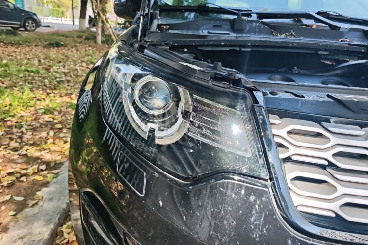 Used Land Rover Discovery Sport 2016 2.0T HSE Right Front Headlight