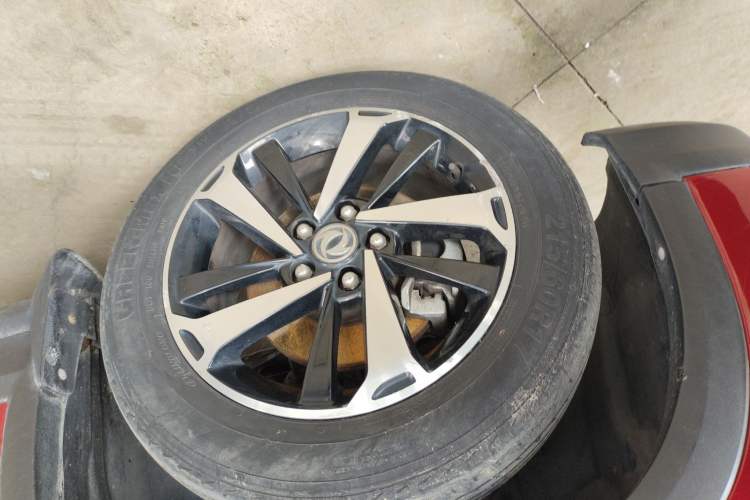Used FORTHING T5 2020 1.5T Automatic Luxury Model China VI Standard Left Front Wheel Hub