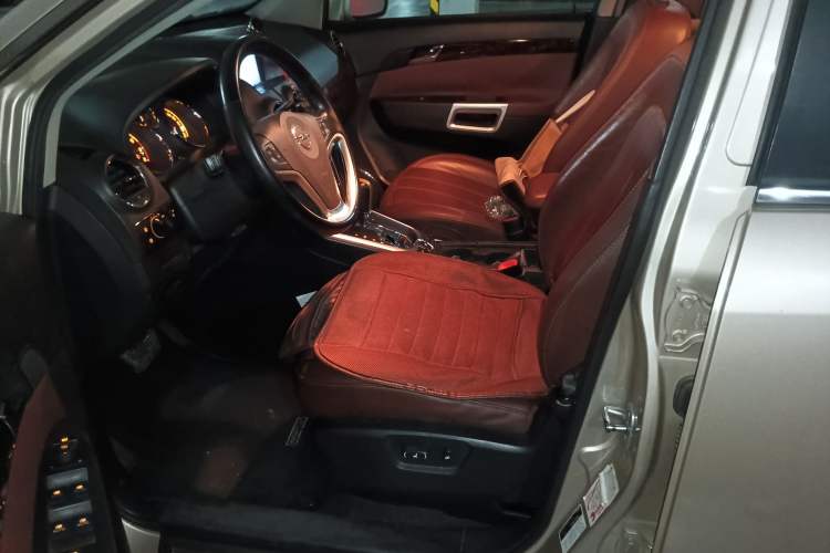 Used Opel Antara 2011 2.4 Luxury Two-Wheel-Drive Version