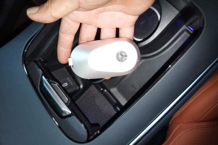 Used Mercedes-Benz GLC 2024 Facelifted GLC 260 L 4MATIC Luxury Version 5 Seats