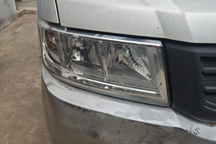 Used Wuling Rongguang New Truck 2019 1.8L Single-Row China VI LJ479Q6 Right Front Headlight