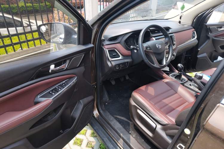 Used CHANGAN Lingxuan 2017 1.5T Manual Joyful & Happy Model Driver Seat