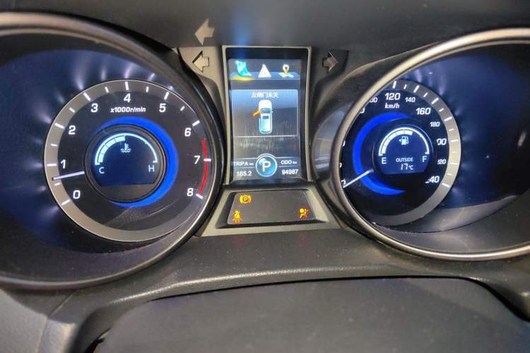 Used CHANGAN CS75 2016 1.8T Automatic Elite Model China V Standard
