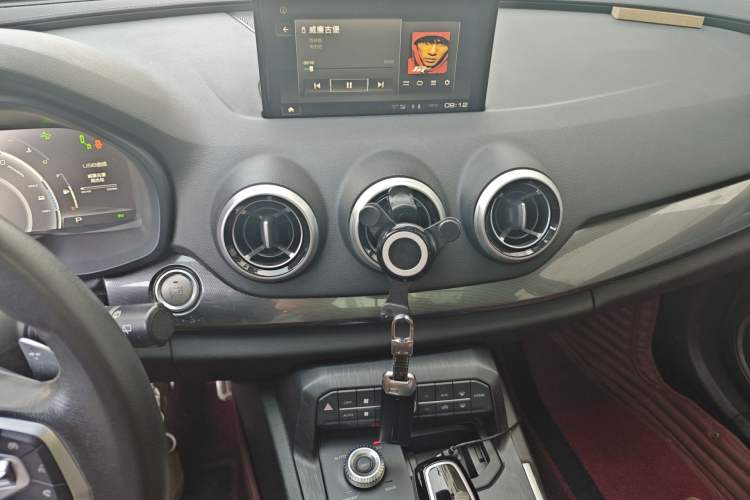 Used Wey P8 2018 2.0T Flagship Model Audio And AC Panel