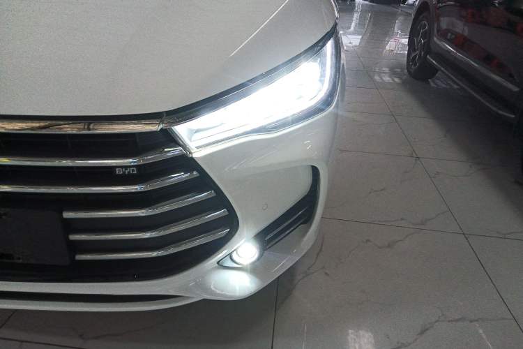 Used BYD Song MAX 2018 1.5T Automatic Smart Connect Flagship 7-Seater Left Front Headlight