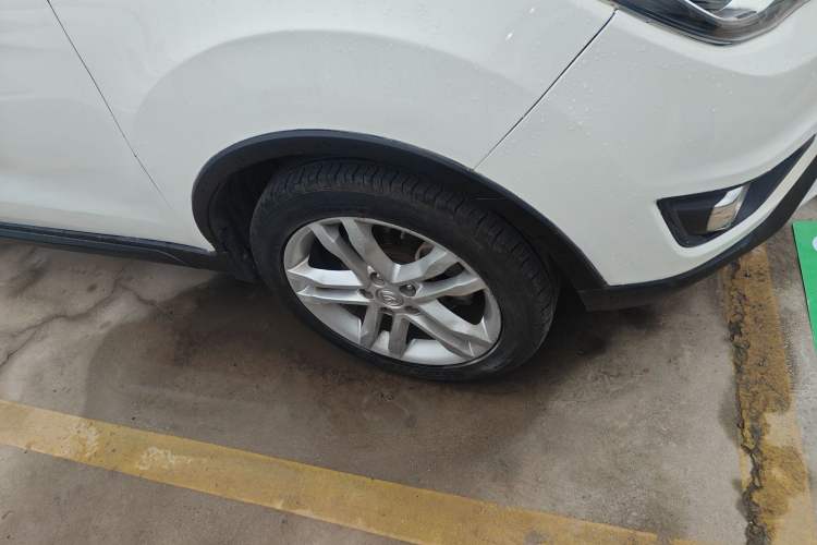 Used CHANGAN CS35 2017 1.6L Automatic Luxury Model Right Front Wheel Hub