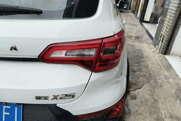 Used BAIC Senova X25 2015 1.5L Automatic Elite Model
