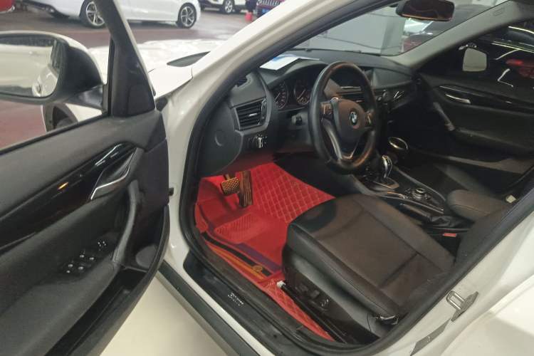 Used BMW X1 2015 sDrive18i Leading Edition