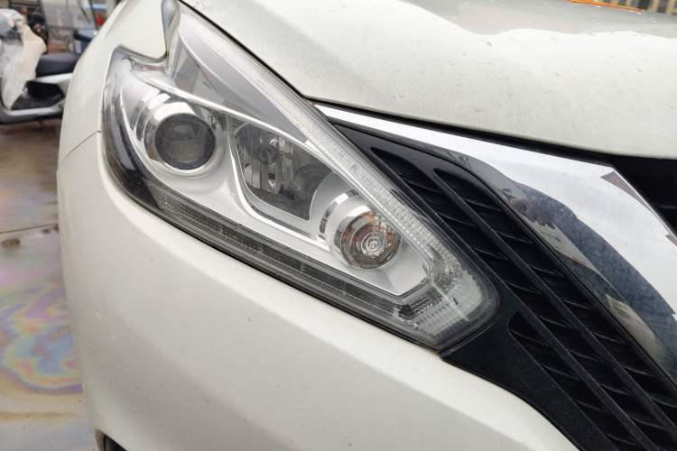 Used Nissan Murano 2015 2.5L XE Two-Wheel-Drive Elite Edition
