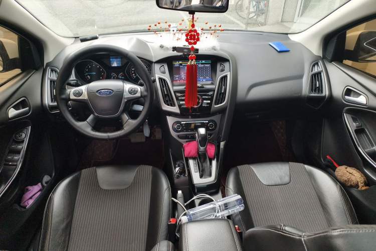 Used Ford Focus 2012 Hatchback 1.6L Automatic Fashion Edition
