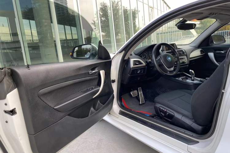 Used BMW 2 Series 2014 220i Leading Model
