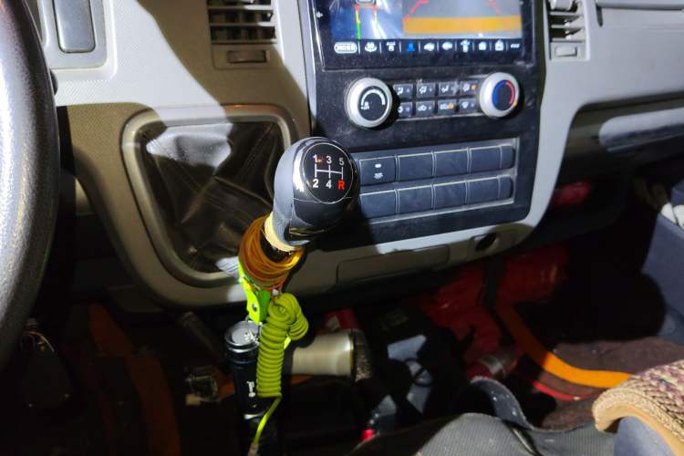 Used Foton Scenic G7 2016 2.0L Commercial Version Short Wheelbase Flat Roof 4Q20M