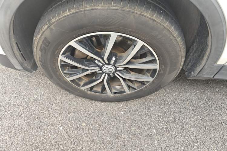 Used Volkswagen Tiguan L 2018 330TSI Automatic Two-Wheel Drive Luxury Edition