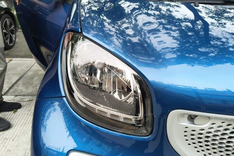 Used smart fortwo 2015 1.0L 52 kW Hardtop Passion Edition
