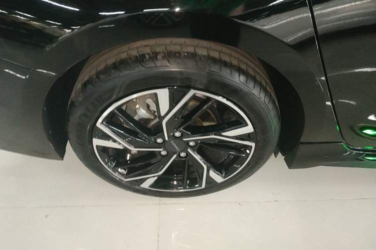 Used Lynk & Co 03 2023 1.5TD DCT JingPro Exterior 2