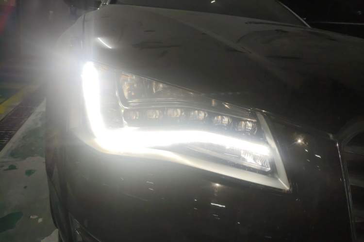 Used Audi A8 2013 A8L 50 TFSI quattro Comfort model Right Front Headlight