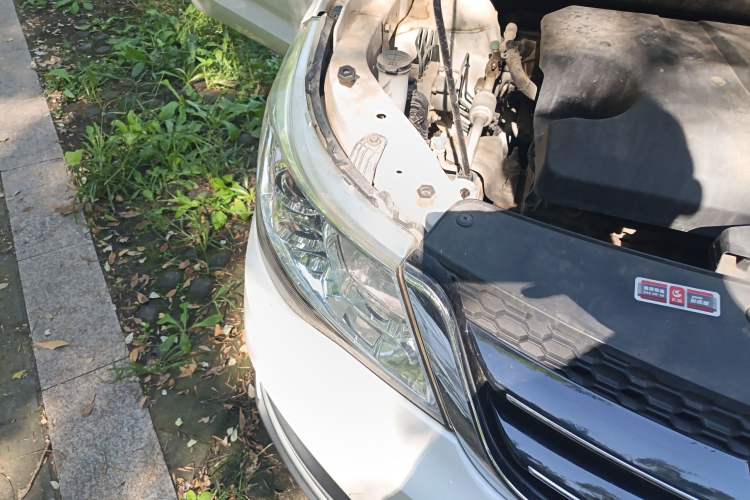 Used Baojun 730 2016 Revised Version 1.5L Manual Standard Model 5 Seats
