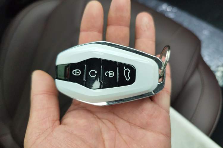 Used JETOUR X90 PRO 2024 1.6T DCT Elite Edition 5 Seats
