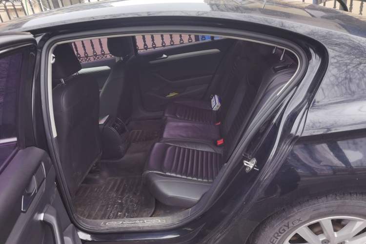 Used Volkswagen Magotan 2018 280TSI DSG Comfort Model
