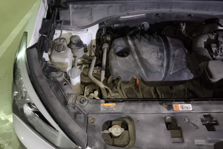 Used Hyundai Santa Fe 2013 2.4L Manual Two-Wheel Drive Comfort Version
