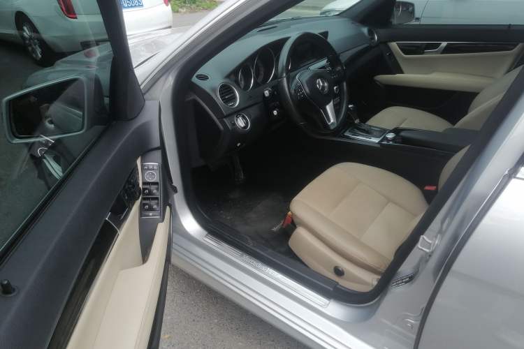 Used Mercedes-Benz C-Class 2013 C 260 CGI Fashion Model