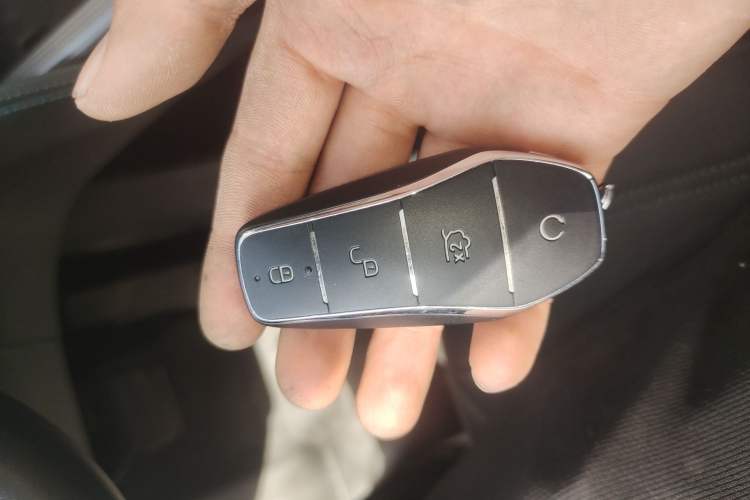 Used BYD Song L DM-i 2025 Intelligent Driving Version 160 km Beyond-Range Type Interior 1