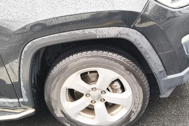 Used Jeep Compass 2017 200T Automatic Family Edition
