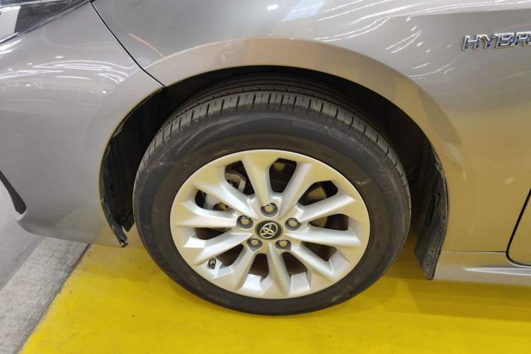 Used Toyota Corolla 2021 Dual-Motor 1.8L E-CVT Elite Edition