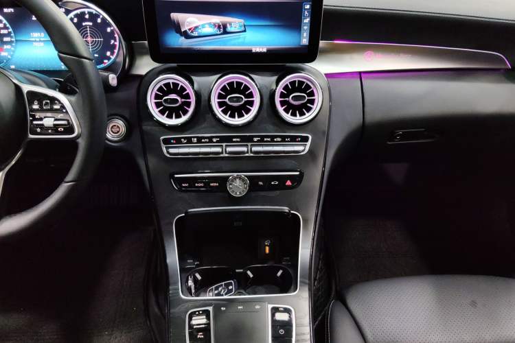 Used Mercedes-Benz C-Class 2019 Updated C 260 L Audio And AC Panel
