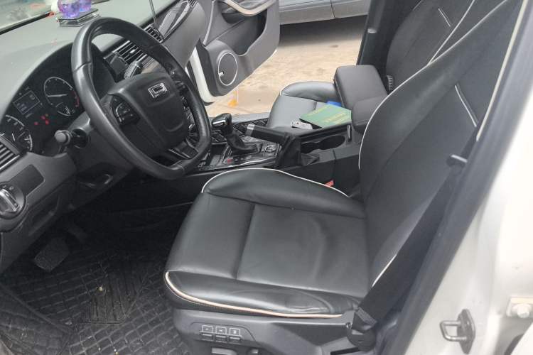 Used Qoros 3 2017 Hatchback 1.6T Automatic ZhiZhen Model
