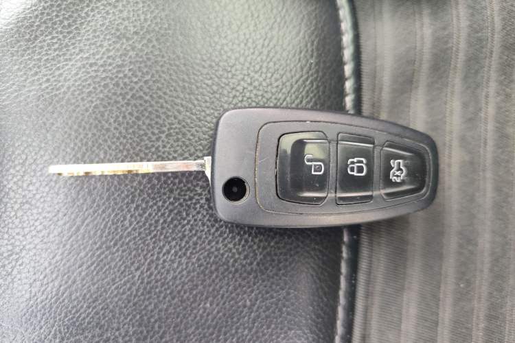 Used Ford Focus 2015 Hatchback 1.6L Automatic Fashion Edition