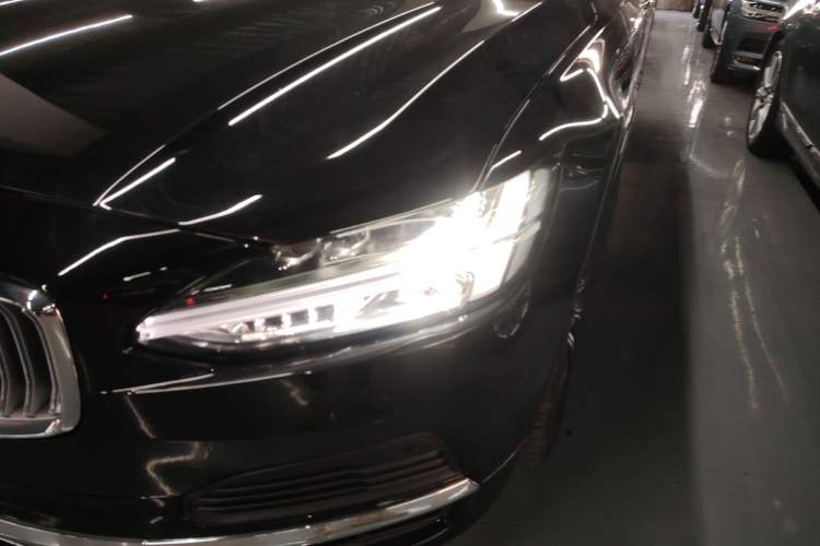 Used Volvo S90 New Energy 2022 T8 eDrive Hybrid Luxury Edition