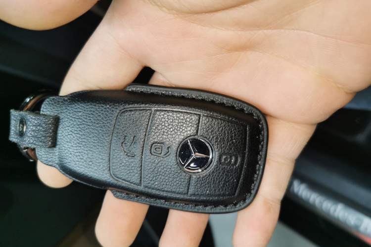 Used Mercedes-Benz E-Class New Energy 2021 E 350 e L Plug-in Hybrid Sports Sedan
