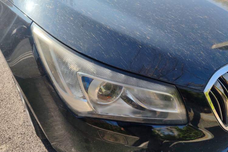 Used Buick LaCrosse 2013 2.4L SIDI Luxury Comfort Edition Right Front Headlight