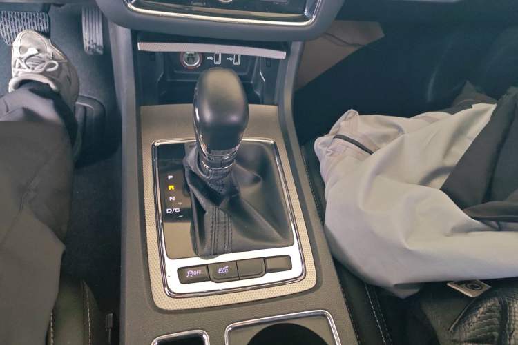 Used Roewe i6 2017 20T Automatic Internet Smart Edition