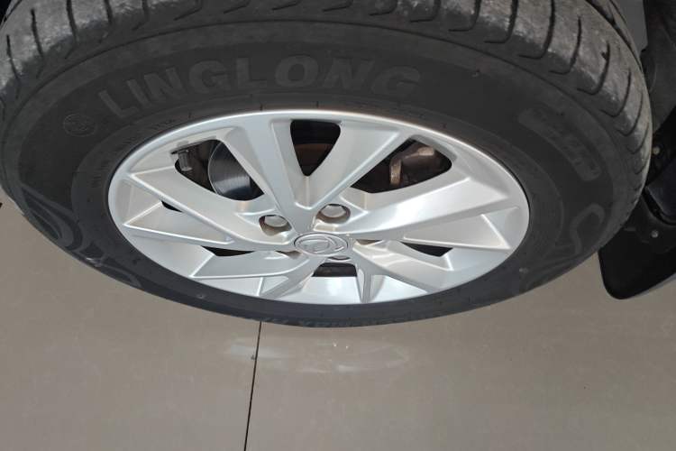 Used FORTHING Lingzhi PLUS 2021 2.0L Manual Luxury 7-Seater