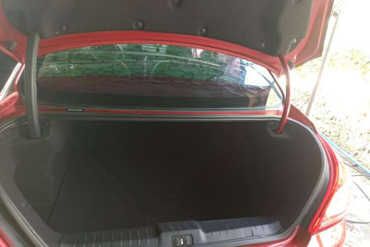 Used Peugeot 308 2014 Enjoy Edition Classic 1.6L Manual YouShang Model