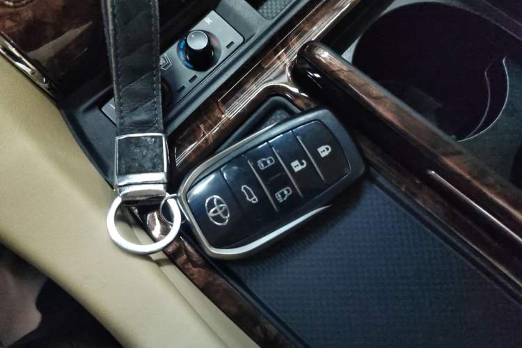 Used Toyota Alphard 2021 Dual-Engine 2.5L Luxury Edition