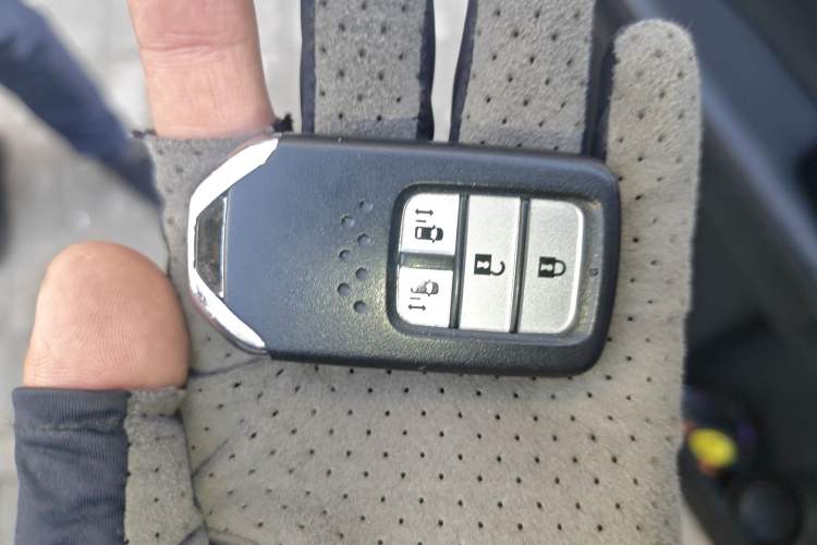 Used Honda Odyssey 2015 Updated Version 2.4L Smart Edition
